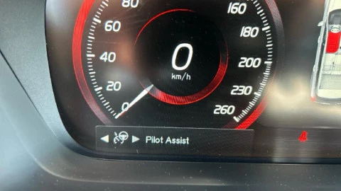 Volvo XC90 2.0 D5 AWD R-Design Auto