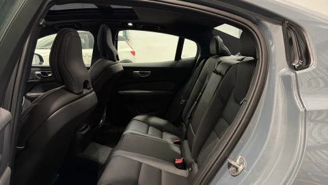 Volvo S60 T8 Recharge Ultimate Dark Auto 335 kW (455 CV)