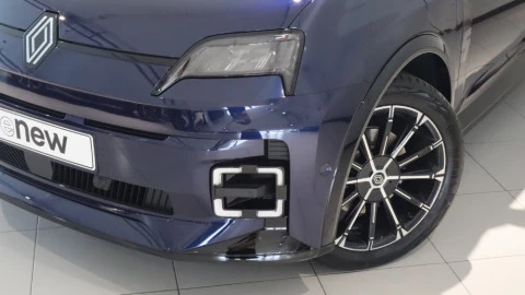 Renault 5 E-Tech 150 Comfort Range Iconic Five Renault 5 E-Tech 150 Comfort Range Iconic Five