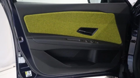 Renault 5 E-Tech 150 Comfort Range Iconic Five Renault 5 E-Tech 150 Comfort Range Iconic Five