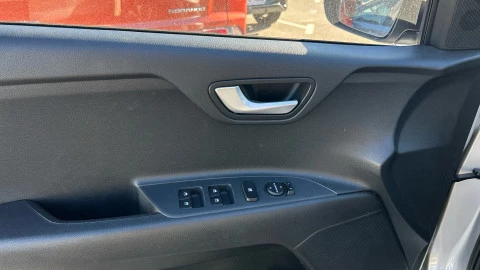 Kia Stonic 1.0 T-GDi 74kW (100CV) MHEV MT Concept