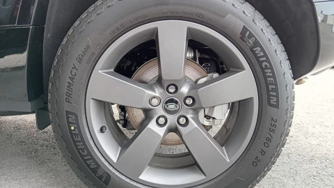 Land Rover Defender 3.0D I6 250 X-Dynamic SE 90 AT 4WD MHEV