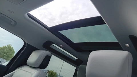 Land Rover Defender 3.0D I6 250 X-Dynamic SE 90 AT 4WD MHEV