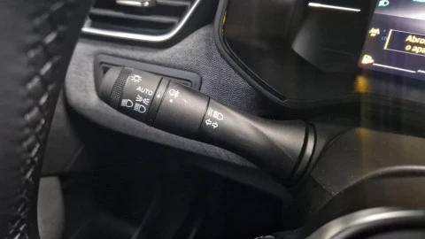 Renault Clio Techno full hybrid E-Tech 145 (103Kw)