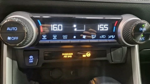 Toyota Rav4 2.5l 220H Advance