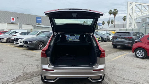 Volvo XC60 2.0 T6 AWD Recharge Ultra Dark Auto