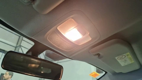 Peugeot 208 5P STYLE 1.2L PureTech 60KW (82CV)