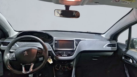 Peugeot 208 5P STYLE 1.2L PureTech 60KW (82CV)