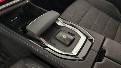 Renault Espace Techno E-Tech full hybrid 146kW