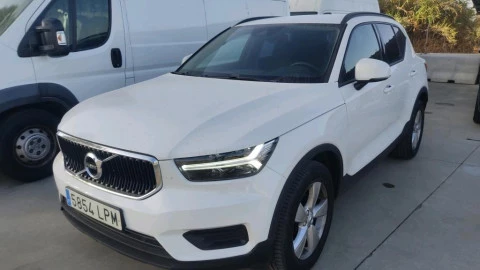 Volvo XC40 1.5 T2 Momentum Core Auto