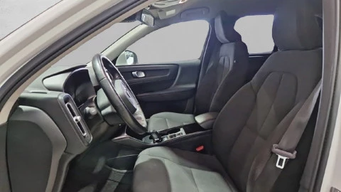 Volvo XC40 1.5 T2 Momentum Core Auto