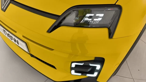 Renault 5 E-Tech   Iconic cinq autonomia confort 110 kW