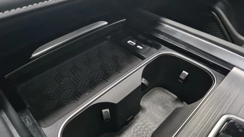 EBRO S700 1.5 TGDI PHEV Luxury E-CVT