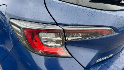 Toyota Corolla 2.0 180H ADVANCE E-CVT