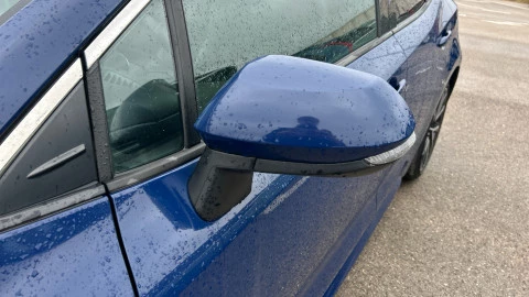 Toyota Corolla 2.0 180H ADVANCE E-CVT