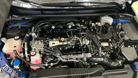 Toyota Corolla 2.0 180H ADVANCE E-CVT