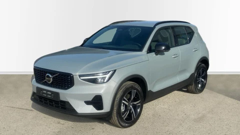 Volvo XC40 2.0 B3 G Plus Dark Auto