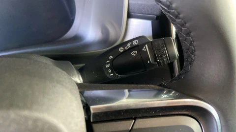 Volvo XC40 2.0 B3 G Plus Dark Auto