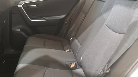 Toyota Rav4 2.5l 220H Advance