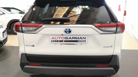 Toyota Rav4 2.5l 220H Advance