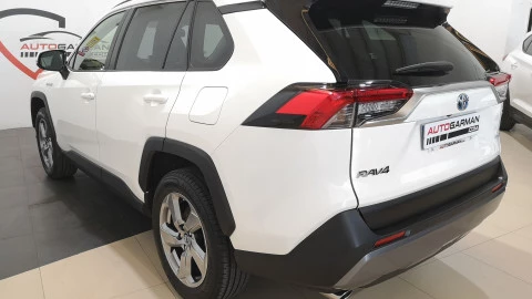 Toyota Rav4 2.5l 220H Advance