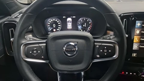 Volvo XC40 1.5 T2 Essential Auto