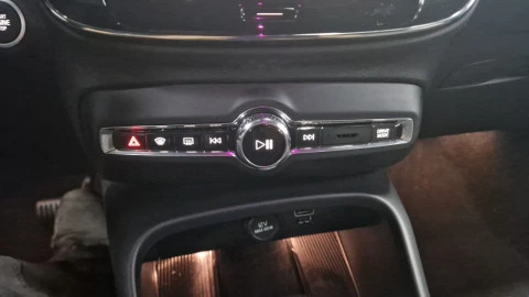 Volvo XC40 1.5 T2 Essential Auto