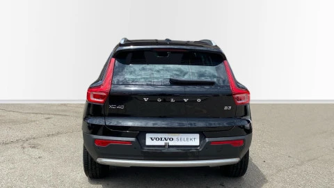 Volvo XC40 2.0 B3 G Core Auto