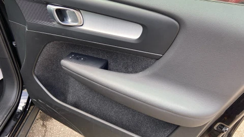 Volvo XC40 2.0 B3 G Core Auto