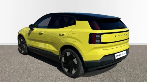 Volvo EX30 Single Motor Extended Range Plus Auto