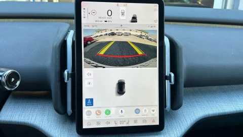 Volvo EX30 Single Motor Extended Range Plus Auto