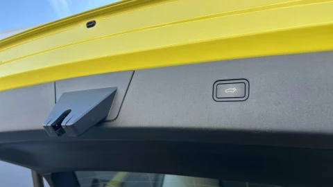 Volvo EX30 Single Motor Extended Range Plus Auto