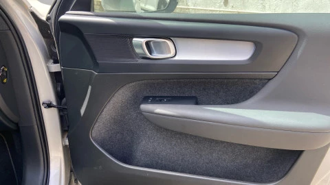 Volvo XC40 2.0 B3 G Core Auto