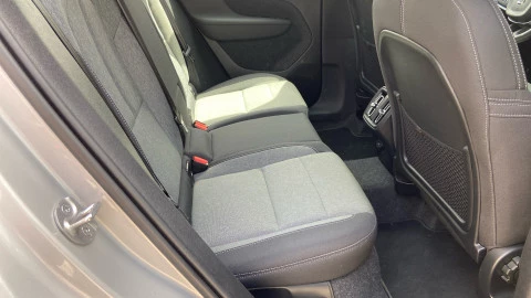 Volvo XC40 2.0 B3 G Core Auto