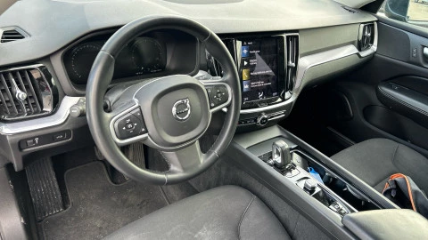 Volvo V60 2.0 B4 (G) Momentum Auto
