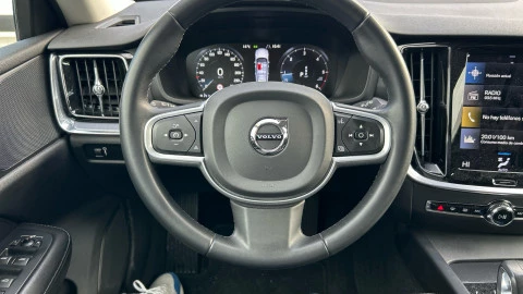 Volvo V60 2.0 B4 (G) Momentum Auto