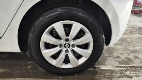 Renault Clio Authentic SCe 49 kW (67CV)