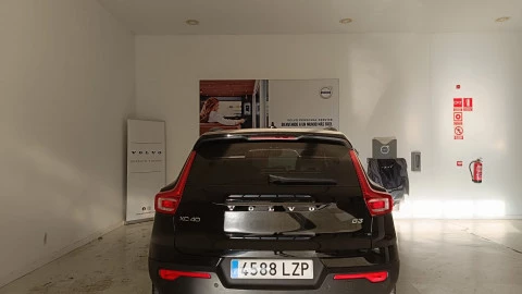 Volvo XC40 2.0 B3 G Plus Dark Auto