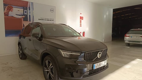 Volvo XC40 2.0 B3 G Plus Dark Auto