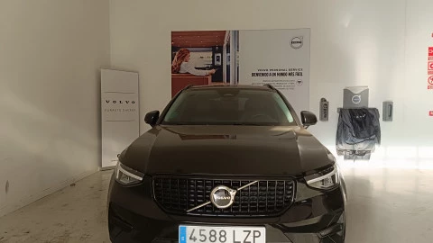 Volvo XC40 2.0 B3 G Plus Dark Auto