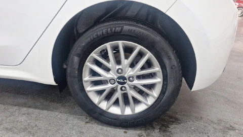 Kia Rio 1.0 T-GDi 74kW (100CV) MHEV iMT Concept