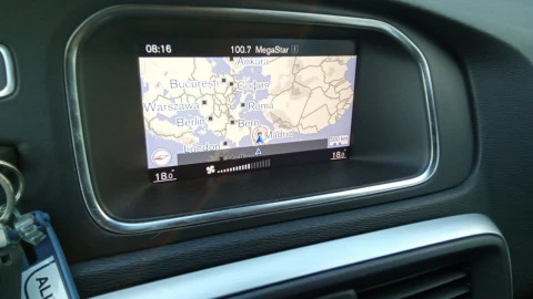 Volvo V40 2.0 D3 R-Design Momentum Auto