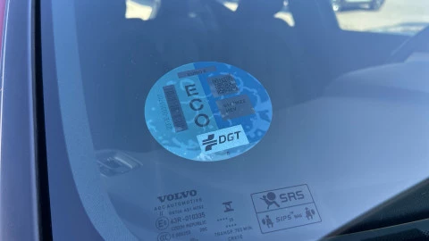 Volvo XC40 2.0 B3 G Plus Dark Auto