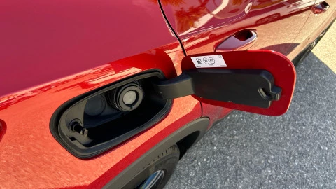Volvo XC40 2.0 B3 G Plus Dark Auto