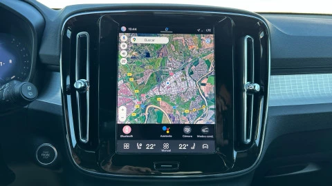 Volvo XC40 2.0 B3 G Plus Dark Auto