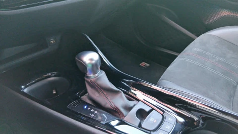 Toyota C-HR 2.0 180H GR Sport
