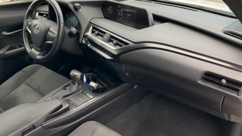 Lexus UX 2.0 250h Business