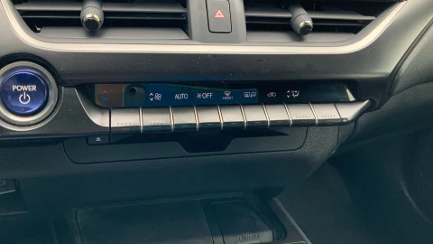 Lexus UX 2.0 250h Business