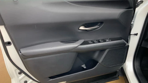 Lexus UX 2.0 250h Business