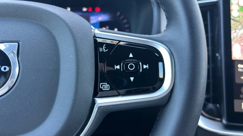 Volvo XC90 2.0 B5 Gasolina AWD Plus Bright Auto